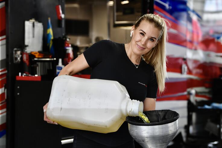 Ida Zetterström with fuel