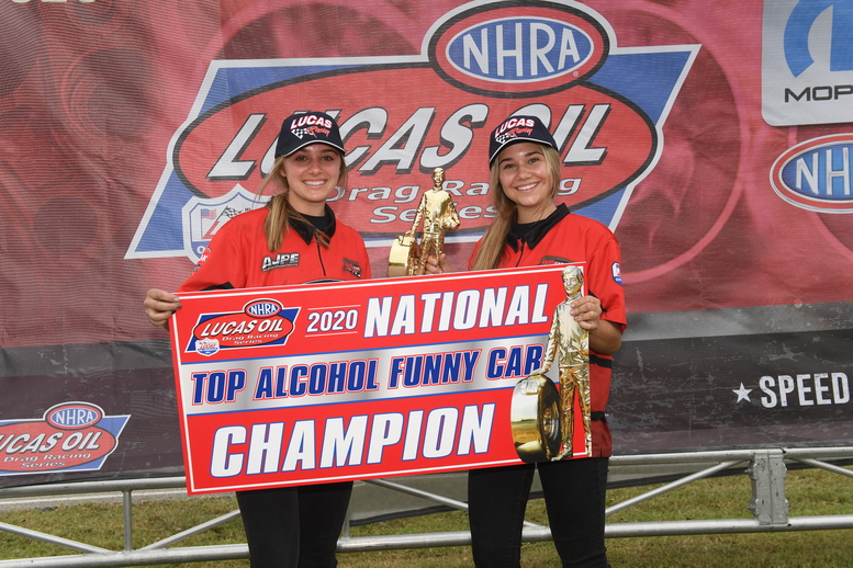 Maddi and Macie Gordon