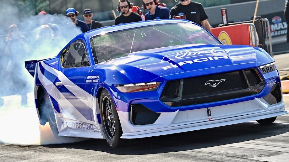Mustang Cobra Jet 2200 at 4-Wide Nationals 