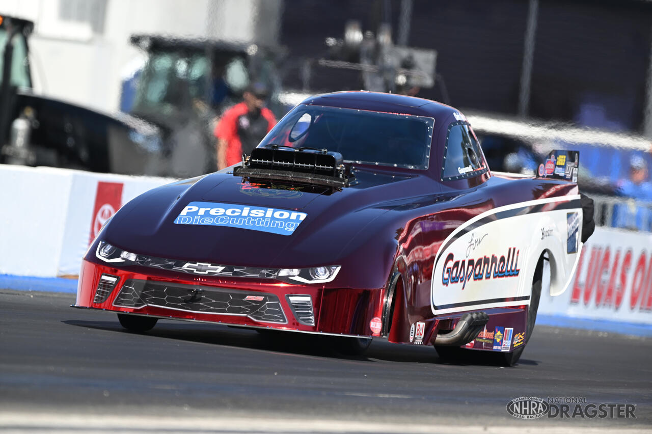 Lucas Oil NHRA Winternationals Friday Photo Gallery | NHRA