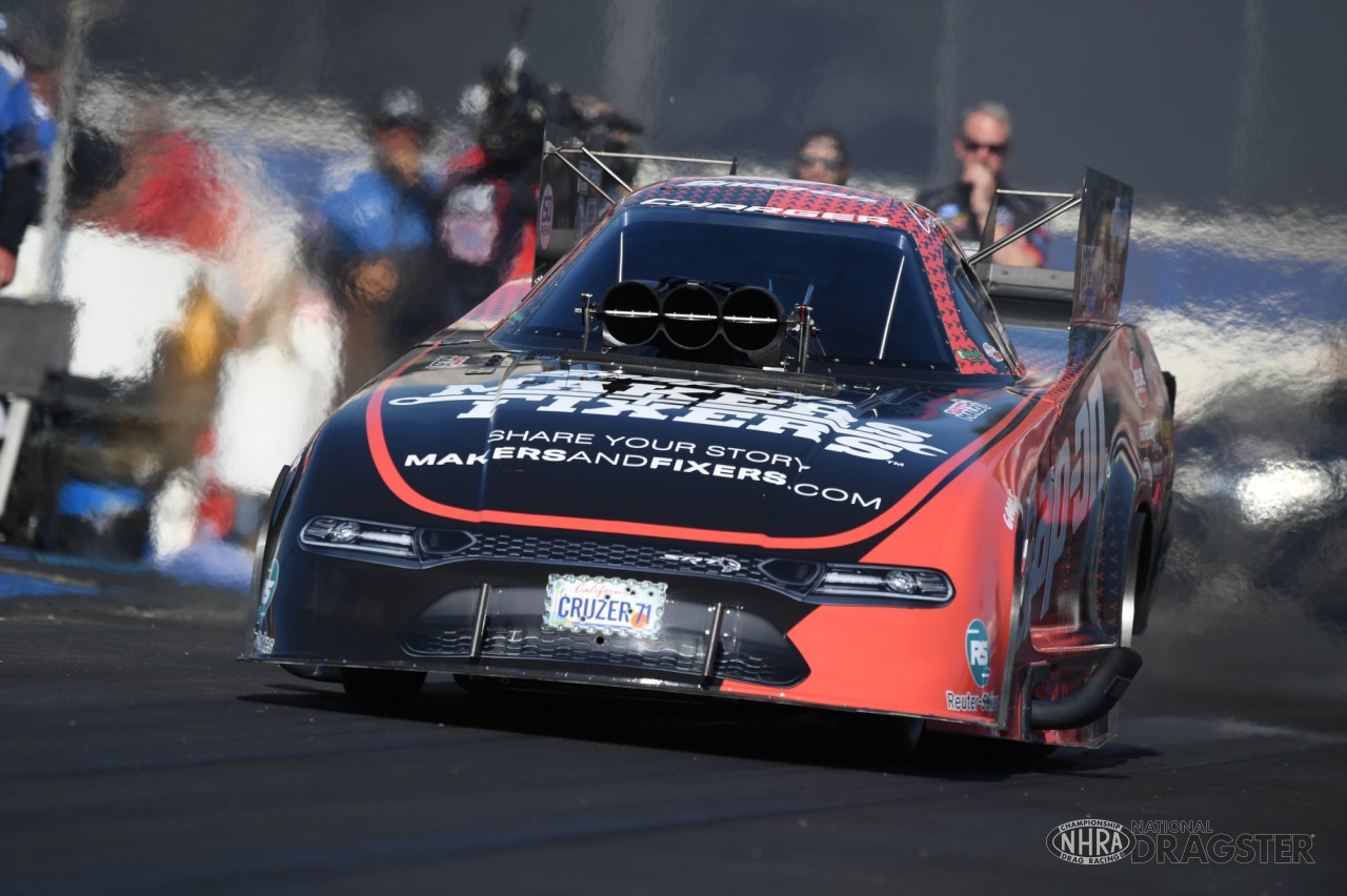 Lucas Oil NHRA Winternationals Saturday Photo Gallery | NHRA