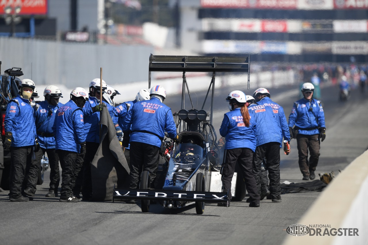 Lucas Oil NHRA Winternationals Sunday photo gallery NHRA